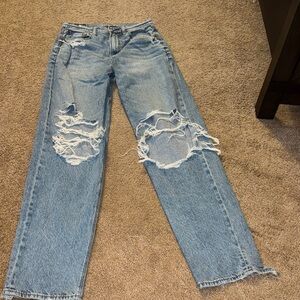 AMERICAN EAGLE - WOMENS - LONG DISTRESSED BAGGY STRAIGHT LEG JEANS STRIGID